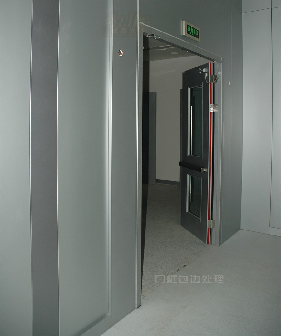 興鐵機(jī)房墻板-門框包邊處理.jpg undefined